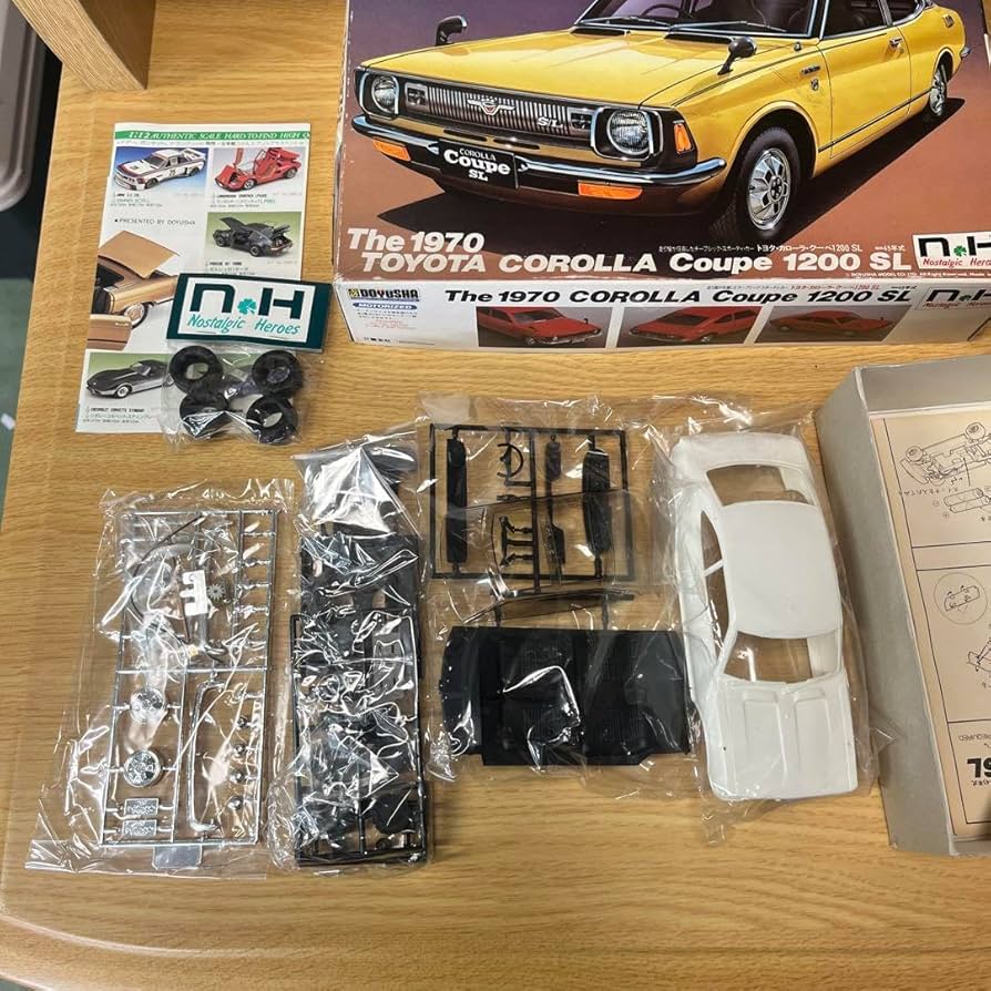 Amazon.co.jp: プラモデル トヨタ カローラ クーペ 1200 SL : 車